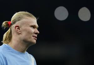 罗马诺:巴萨与哈兰德没有任何形式的接触,哈兰德完全专注于曼城