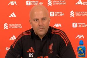 斯洛特:利物浦未来依旧光明 球员都在进步 有些问题适合队内沟通