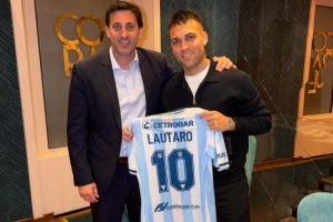 劳塔罗社媒晒与米利托合照:见到你很高兴!