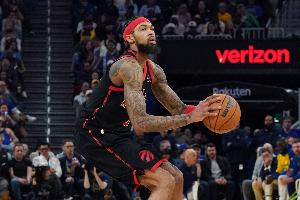 内外开花!英格拉姆20中13高效砍下36分7板 三分6中5