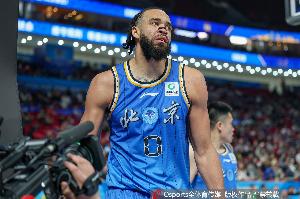 媒体人:麦基还在适应 但他的天赋 在攻防两端带来很多的可能