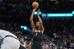 杜兰特谈关键得分:暂停时其实挺紧张 教练为我画战术&队友鼓励我