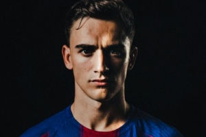 巴萨官方社媒晒图,宣告加维回归:我们的6号球员回来了!