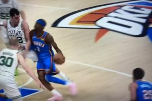 布朗称SGA造犯规不是篮球动作！名记批评联盟纵容：看得人恶心！