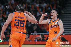 万箭齐发!上海队全队三分球30中17 命中率达到56.7%