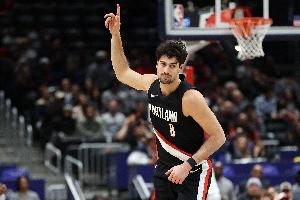 历史唯二!阿夫迪亚前50场1200+325+325+100三分350罚中失误200次