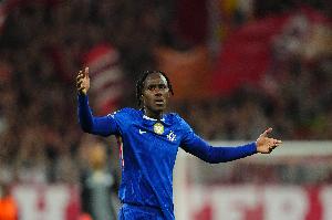 查洛巴:我们渴望留在欧冠赛场,对阵巴黎至关重要但联赛同样重要