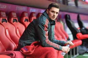 再伤就没门将了！乌尔赖希：我感觉大腿有些不适，希望没什么大碍