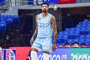 媒体人:青岛的内线实力被山东进一步拉开差距 球队只能依靠米奇