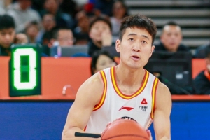 末节12分带队逆转!姜伟泽32分全场最高 三分9中6&关键2分定胜局