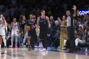 这球怎么看?热火落后4分拉松发球被吹5秒违例 斯波场边直接气炸