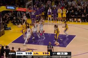 顶薪拿来!里夫斯第二罚故意不中 自己抢到板抛投拖入加时!