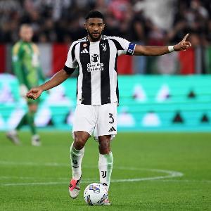 布雷默：前几场比赛我们丢球太多了，今天我们更紧凑这很重要