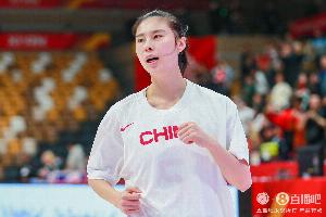 韩乔生:王思雨又一次把球队扛在肩上 把悬崖边的中国女篮拽回来