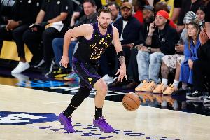 豪取五连胜!东契奇近5战1次50+准三双 两次轰30+三双