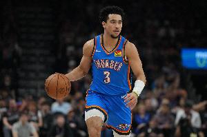 戴格诺特谈麦凯恩防守成长:我们和他说过防守端不会为他搞特殊化