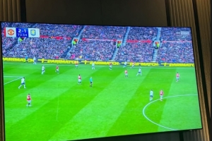 格拉利什社媒晒家中看球照夸赞B费:真是一位难以置信的球员