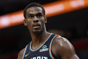 高效终结!杜伦半场6中5拿到14分5板 罚球7中4