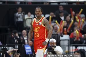 差距不小！半场广厦罚球17中15 宁波全队5罚2中