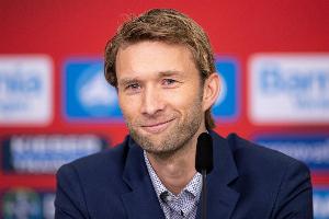 罗尔费斯回应赫内斯:裁判让比赛流畅进行,我经历过糟得多的比赛