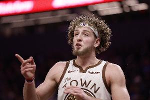 平民阵容!勇士今日首发:波杰、理查德、桑托斯、莱昂斯、波斯特