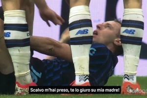 转播方:弗拉泰西用母亲发誓说被斯卡尔维尼踢到,后者却说没踢他