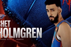 切特转发ESPN给自己制作的视频封面:肯定是AI整的 我看吐了