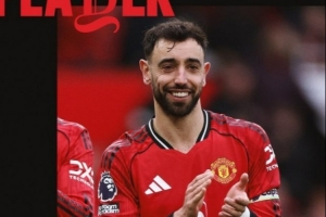 2次精彩助攻!曼联官方:B费当选本轮战胜维拉队内最佳球员