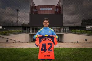 埃斯帕特：在诺坎普首发简直不可思议，我会努力把握每一次机会