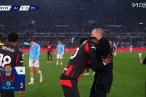 闹脾气!莱奥表现低迷第66分钟被换下,囧叔想拥抱但被推开了