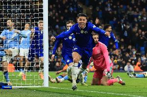 TyC:尚未有球队正式报价恩佐,切尔西需要丰厚报价才会放人