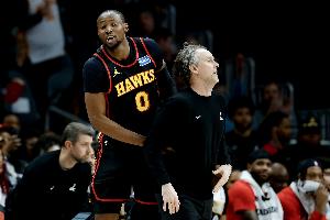 正负值-8全队最低!库明加19分钟7中2拿到7分8板 有2失误3犯规