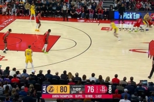 挺身而出!谢泼德助攻阿门空接暴扣 随后抢断反击飞身再扣