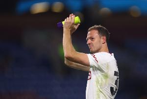 曼晚:埃文斯主要负责曼联定位球训练,B费和卡塞米罗配合默契