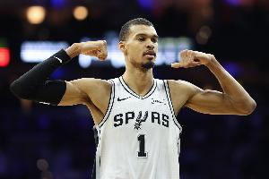 冲击MVP!文班近6战场均31分11.7篮板3.8盖帽 三分命中率43%