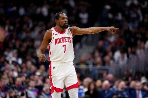 顶梁柱!杜兰特半场11中7砍全队最高16分4板 正负值+6