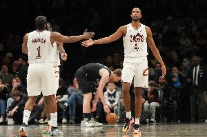 莫布里:我和哈登还在磨合挡拆和战术习惯 尤其是在防守端