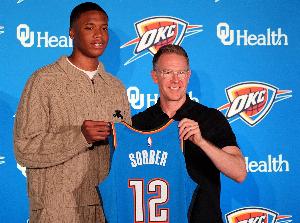 戴格诺特谈15号秀索伯:已回到球场训练 非常努力大家都很尊重他