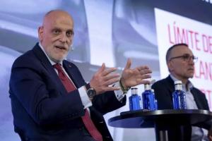 特巴斯:今天你们没问我英超的问题,是因为昨天2支英超队出局?