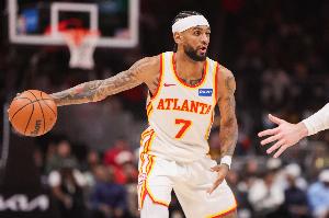 亚历山大-沃克:外界说我们十连胜没含金量 可这都是NBA水准球队