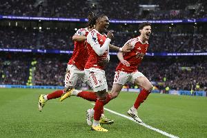 同赛季为阿森纳各项赛事均有进球,埃泽是沃尔科特后首位英格兰人