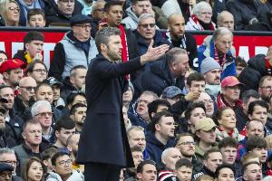 邮报:曼联为远征伯恩茅斯的球迷提供免费大巴服务,约400人受益