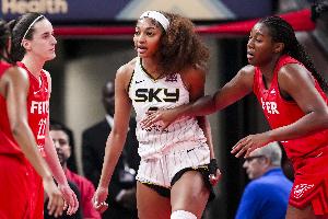 WNBA新劳资协议:工资帽升至700w&球员平均薪资60w&收入分成近20%