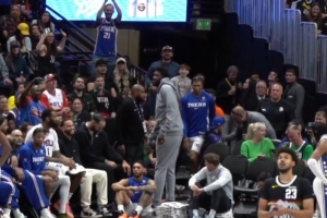 七年没在丹佛打过球!恩比德露面被掘金主场球迷狂嘘