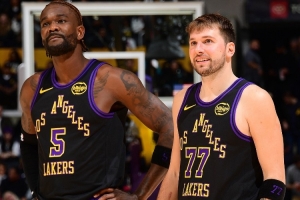 艾顿:詹东全神贯注&湖人全队都进入了状态 我不能成为例外