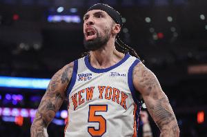 迈克·布朗:阿尔瓦拉多打出纳什式的表现 向纳什致敬