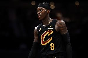 值!小凯文·波特强攻施罗德打进加罚 骑士挑战成功改判进攻犯规