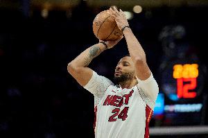 正负值-23!鲍威尔17中7拿到17分6板3助1帽 罚球6中2