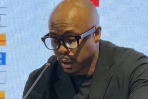 米切尔：我们上半场做得不好  辽宁在乌戈教练的率领下非常出色