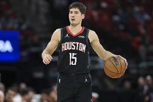 今天表现一般！谢泼德12中4&三分8中3 拿到11分2板3助2断 有3失误